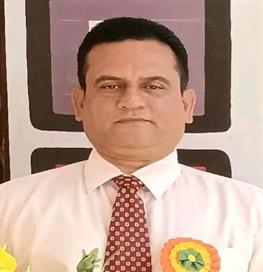 Dr. Navneet Dwivedi