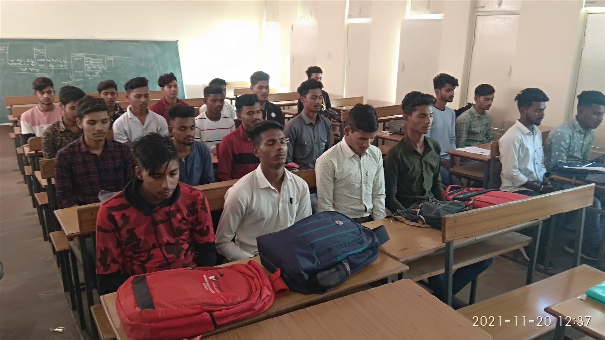 Govt. G. N. A. P.G. College, Bhatapara | Govt. College Bhatapara-NSS meditation